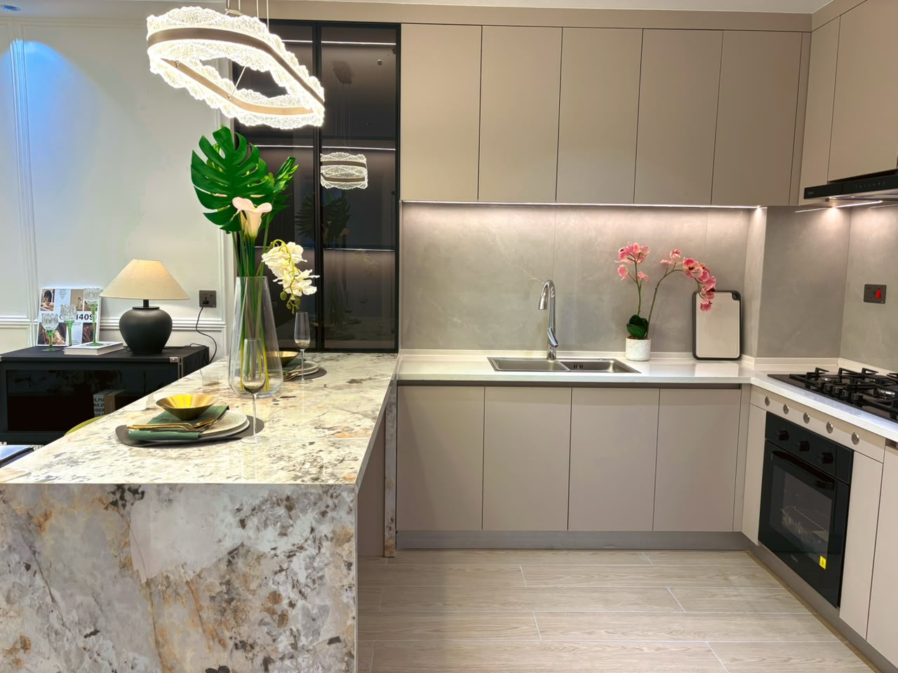 Capital Heights Apartments, Studio, 1, 2 & 3 Bedrooms Aparment.