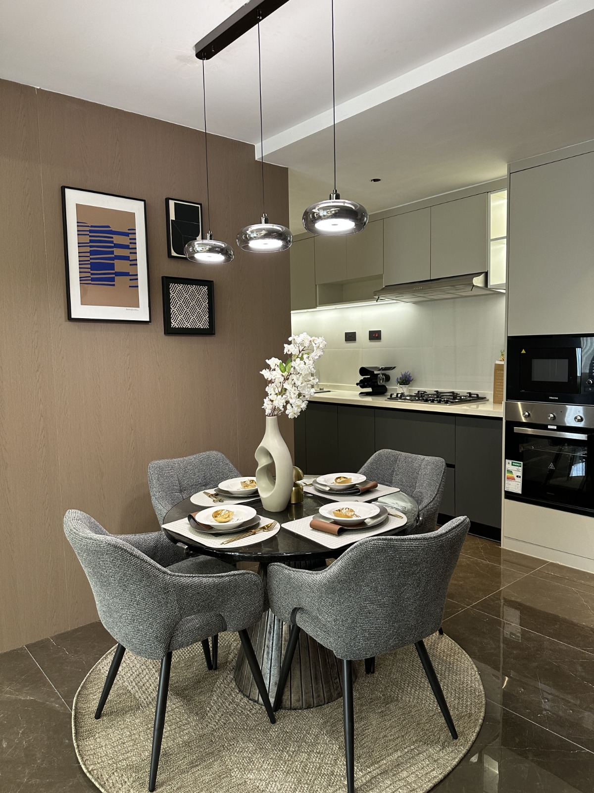 Atreus Brookside | 1, 2 & 3 Bedroom Apartments Along Brookside Grove